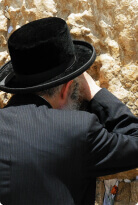 orthodox jew praying